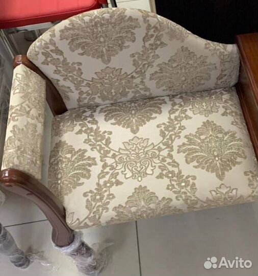 Банкетка тумба массив