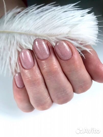 Маникюр, педикюр, наращивание ногтей