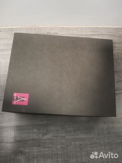 Коробка женских вещей