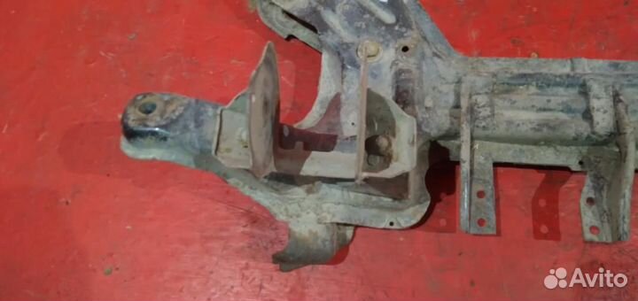 Фольксваген пассат Б3 подрамник передний дефект