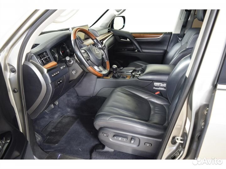 Lexus LX 4.5 AT, 2017, 131 296 км
