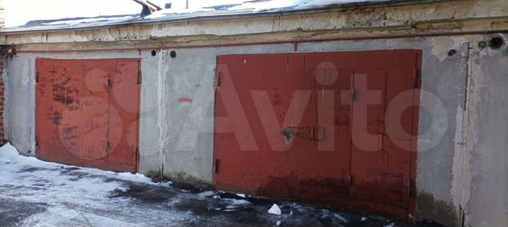 Гараж, > 30 м²