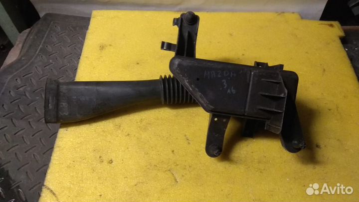 Резонатор воздушного фильтра Mazda 3 BK