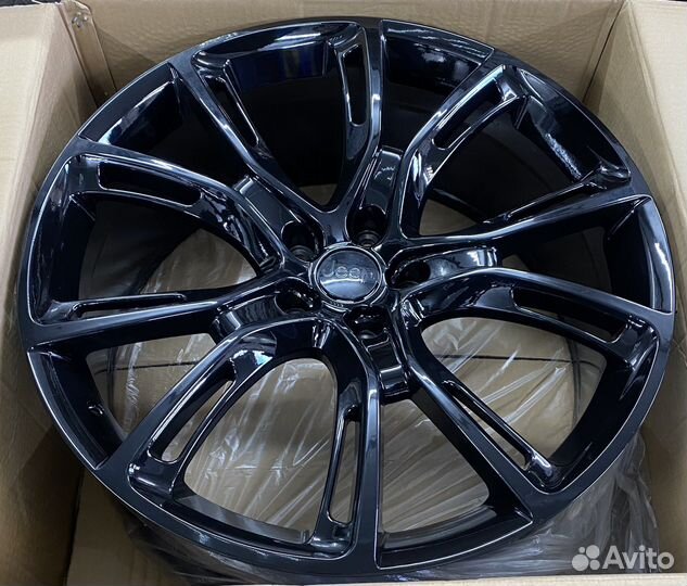 Новые диски R22 Jeep Grand Cherokee WK2