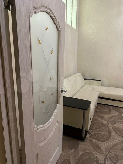 2-к. квартира, 48 м², 1/3 эт.