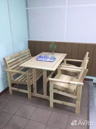 Садовый стол