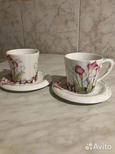 Фарфоровые кружки для чая