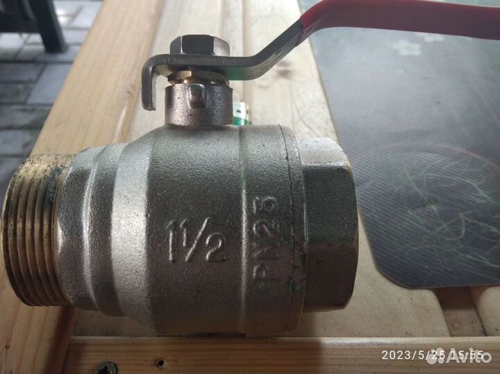 Кран шаровый 1 1/2