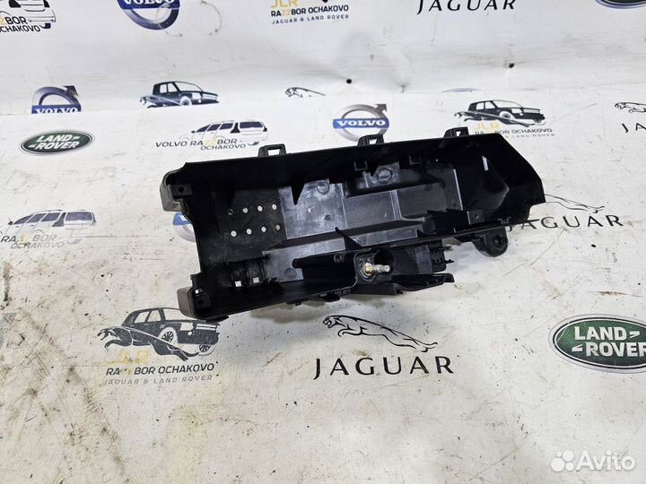 Корпус блока предохран Volvo S60 S80 V70 XC70 XC90