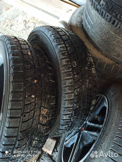 Dunlop SP Winter Ice 01 205/70 R15 100T