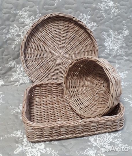 Плетеный поднос+ корзинки из лозы