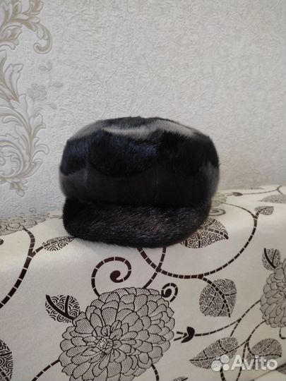 Меховая женская кепка