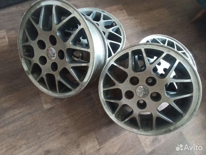 Литые диски r15 Mitsubishi 4 штуки