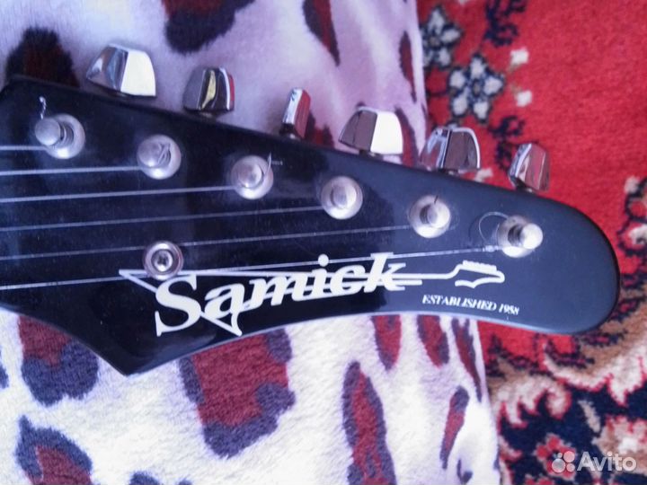 Гитара электрическая