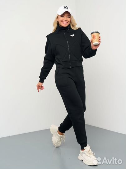 Теплый спортивный костюм женский