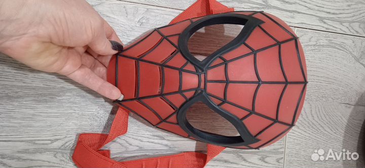 Маска человека паука