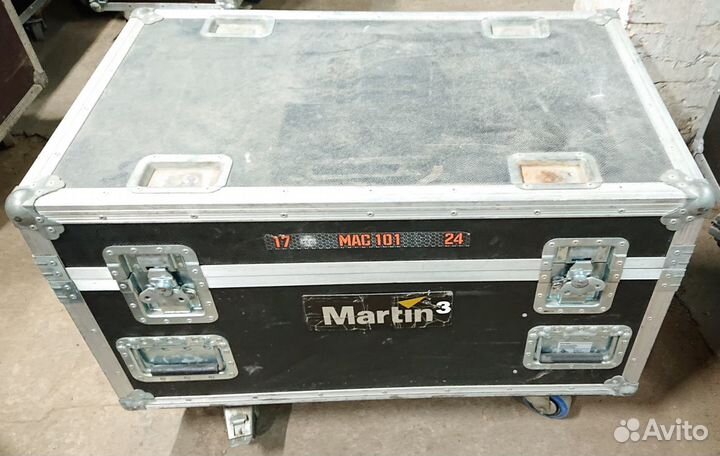 Световой прибор Martin MAC 101