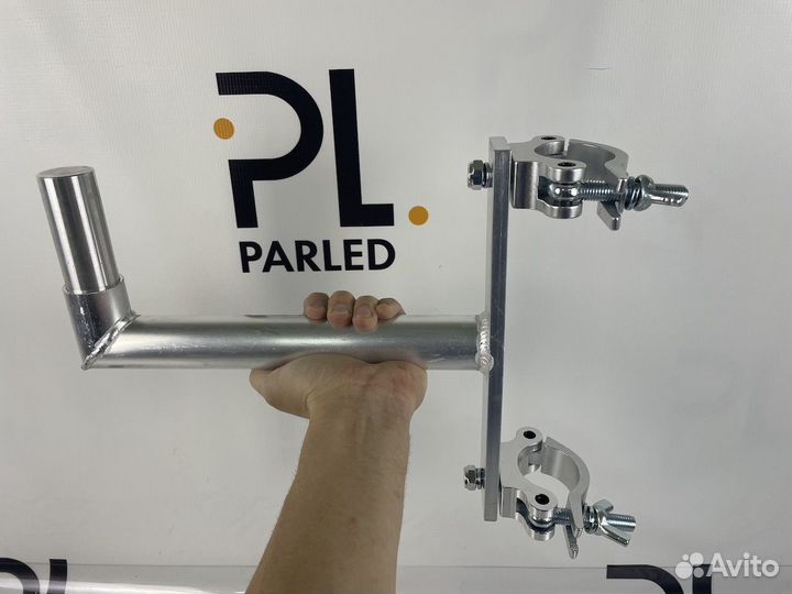 Кронштейн для крепления акустики на ферму