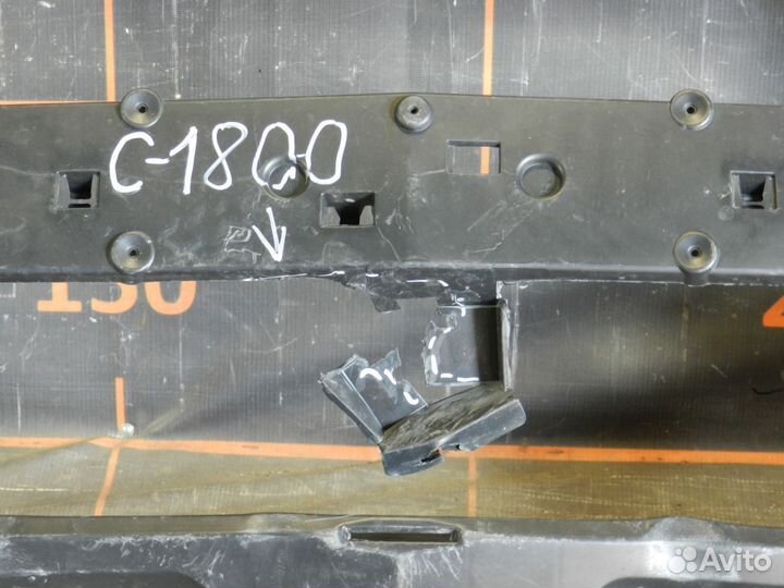 Кронштейн решетки радиатора-Mercedes-Benz GL X166