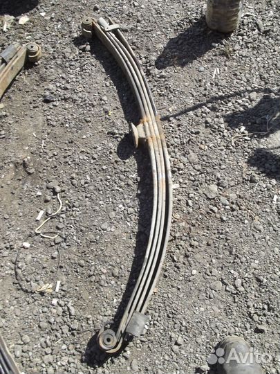 Рессора переднего моста Mercedes T1 310D OM601 2.3