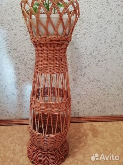 Плетеная ваза (лоза)