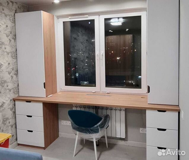 Рабочая зона в углу у окна