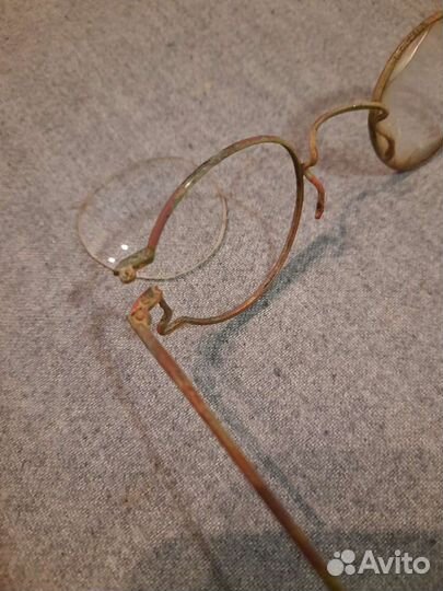 Очки старинные