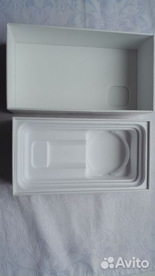 Коробка от телефона iPhone 11 и,iPhone 8