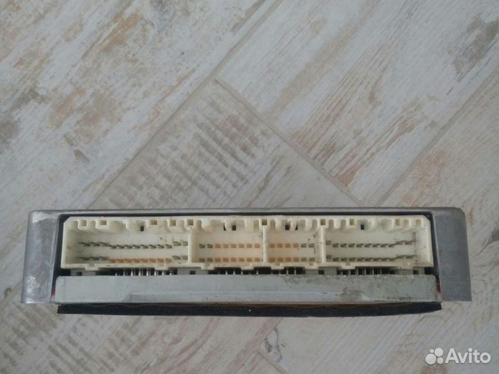 Блок управления двс 1NZ-fe