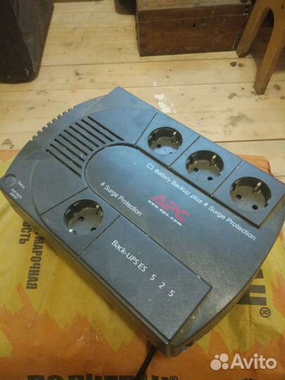 Ибп APC Back-UPS ES525