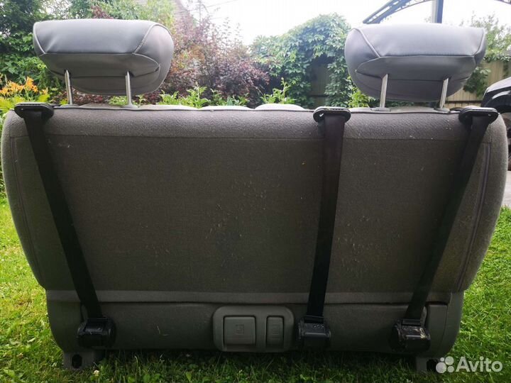 Заднее кресло hyundai Grand Starex