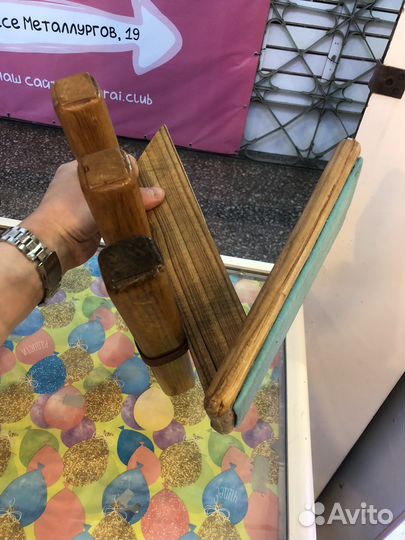 Стойка для часов