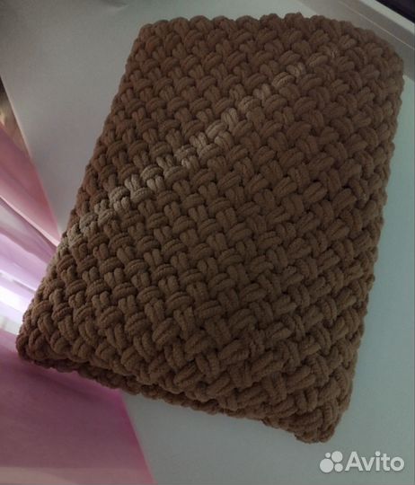 Плед детский вязанный