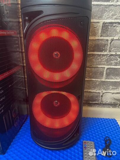 Блютуз колонка с микрофоном