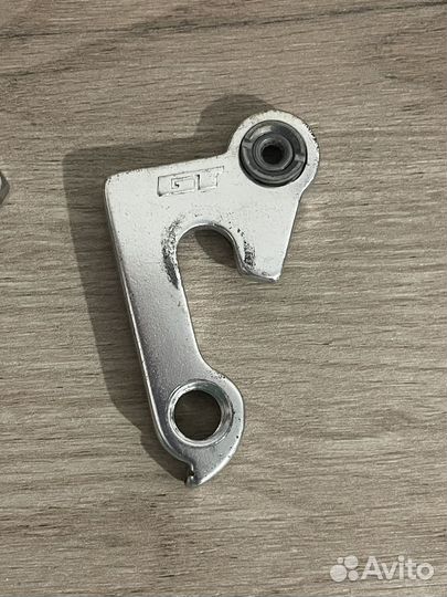 Держатель заднего переключателя (петух) для GT