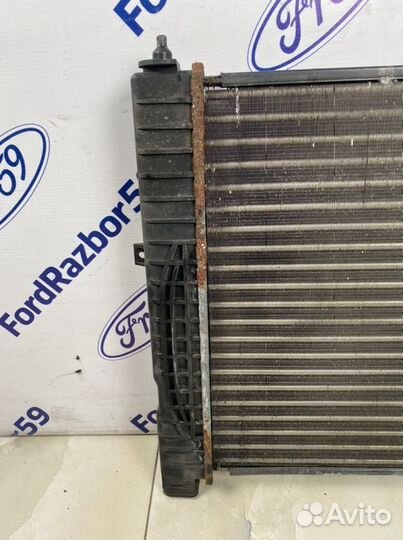 Радиатор двс Skoda Superb B5 2002-2008