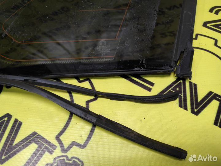 Форточка задняя правая Bmw X5 E70 N52B30 12.2008