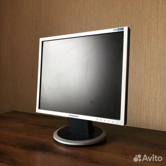 Монитор Samsung syncmaster 940n