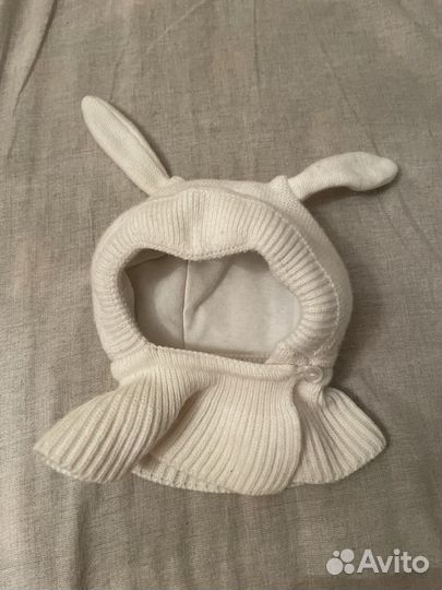 Шапка шлем Зайка для новорожденных с пуговицей