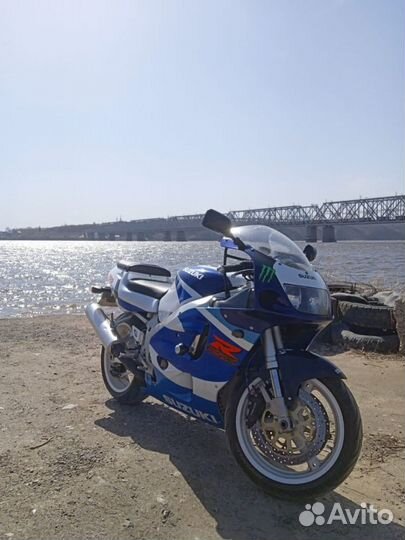 Suzuki GSX-R 750