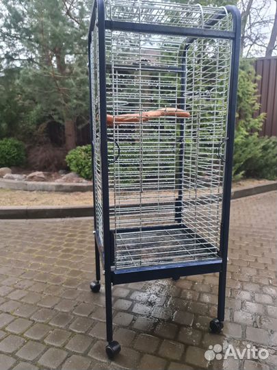 Клетка для крупного попугая