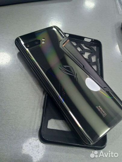 Asus rog phone 2 8/128 обмен