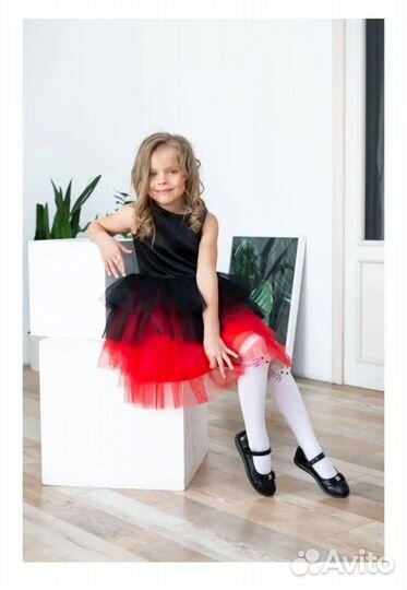 Платье праздничное