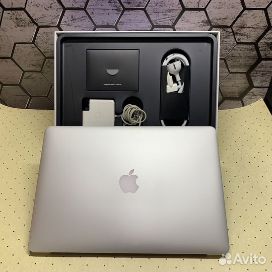 Отличный ноутбук MacBook Pro 15 2014 i7