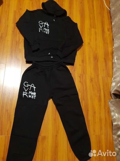 Костюм спортивный