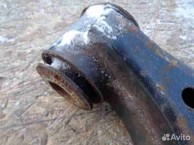 Рычаг передний левый нижний Toyota Tundra 2