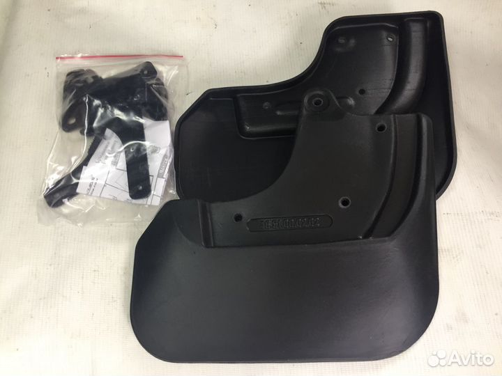 Брызговики задние тойота камри NLF4851E10