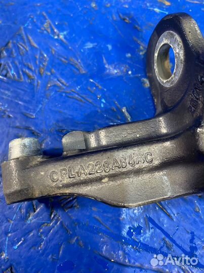 Петля двери правая Land Rover Range Rover Sport 2