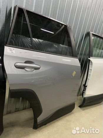 Дверь задняя правая в сборе Тойота Рав 4 50