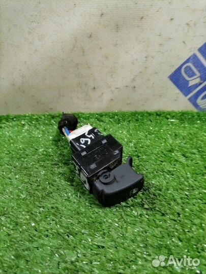 Кнопка стеклоподъемника задняя левая Hyundai Getz